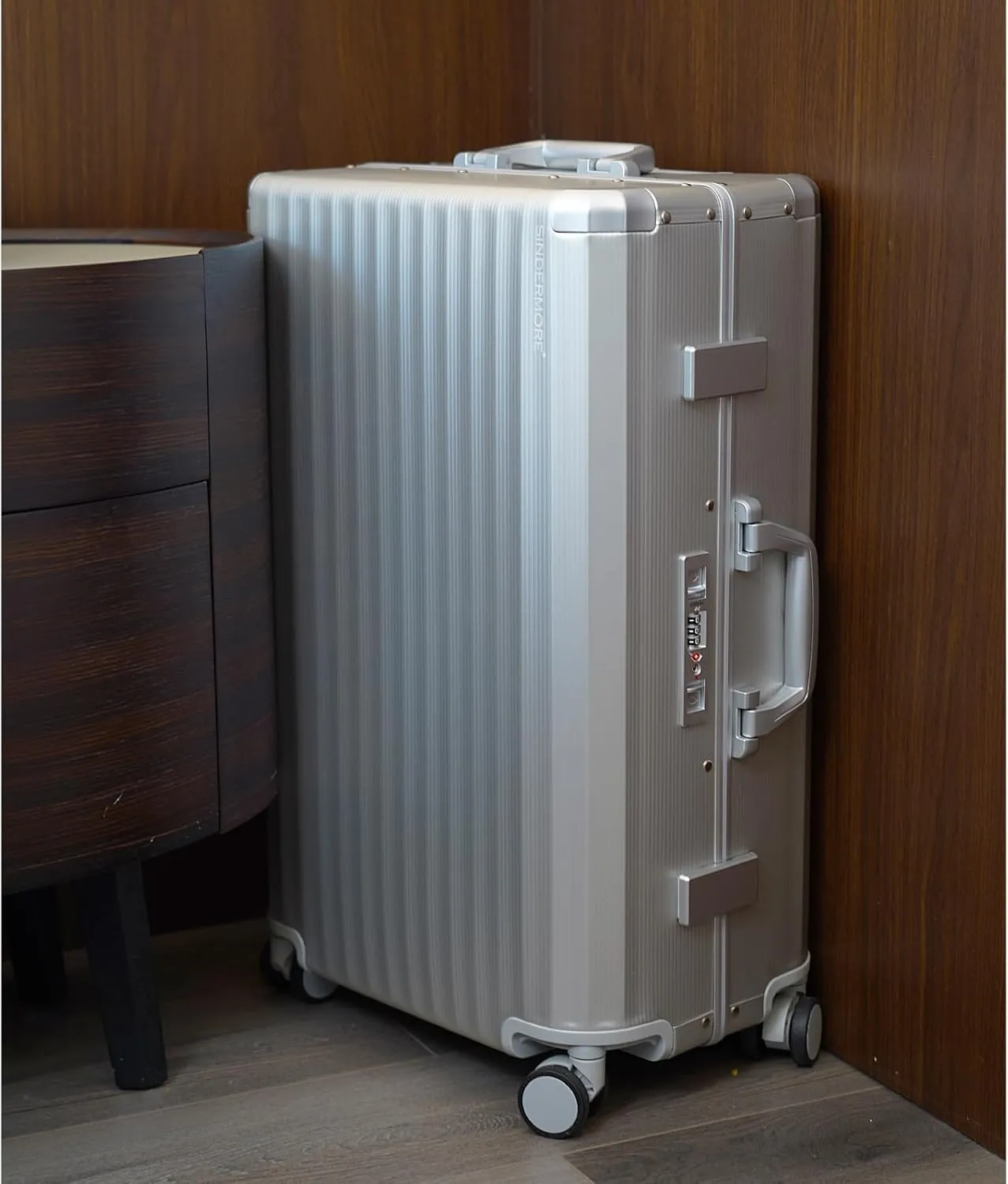 Aluminum Carry-on Luggage: Silver 20 inch Aluminum-Made Entire Shell Zipperless USB-C Port TSA Locks Spinner - Weekend Getaways International travel Business