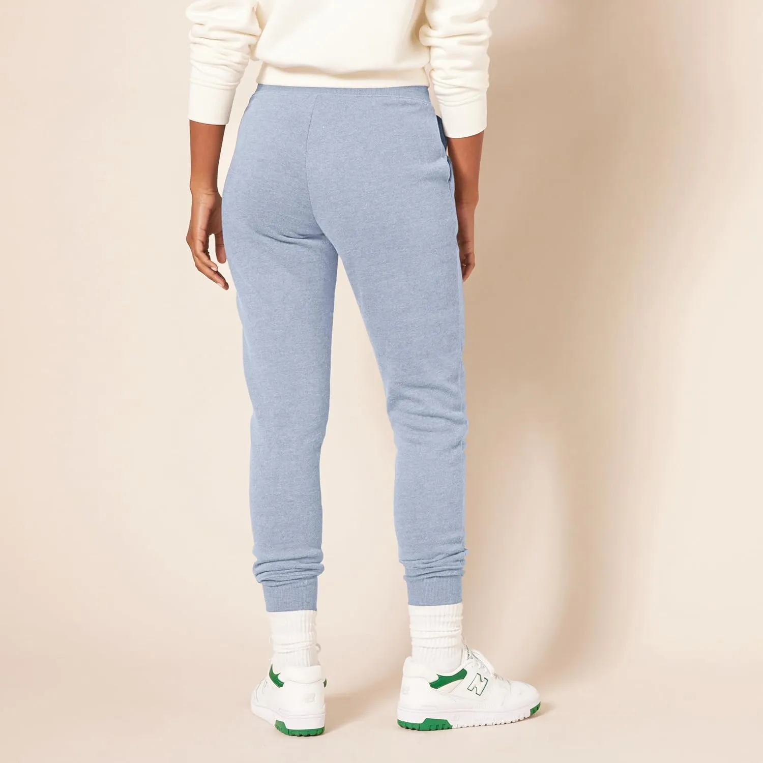 Amazon Essentials Women's Fleece Jogger Sweatpant (Available in Plus Size)
