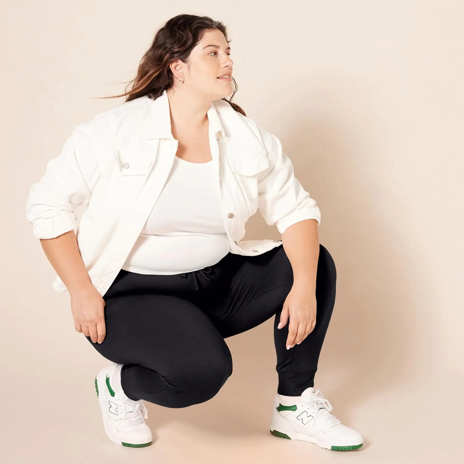 Amazon Essentials Women's Fleece Jogger Sweatpant (Available in Plus Size)