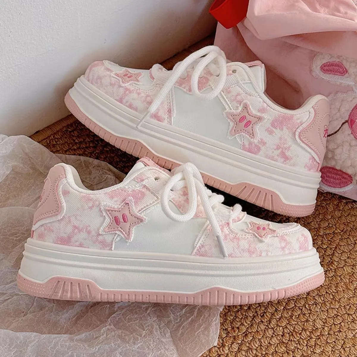 Cute Chunky Sole Star Aesthetic Shoes Platform Low Top Walking Sneakers for Women, Gifts for Girls Teens Fashion Comfort