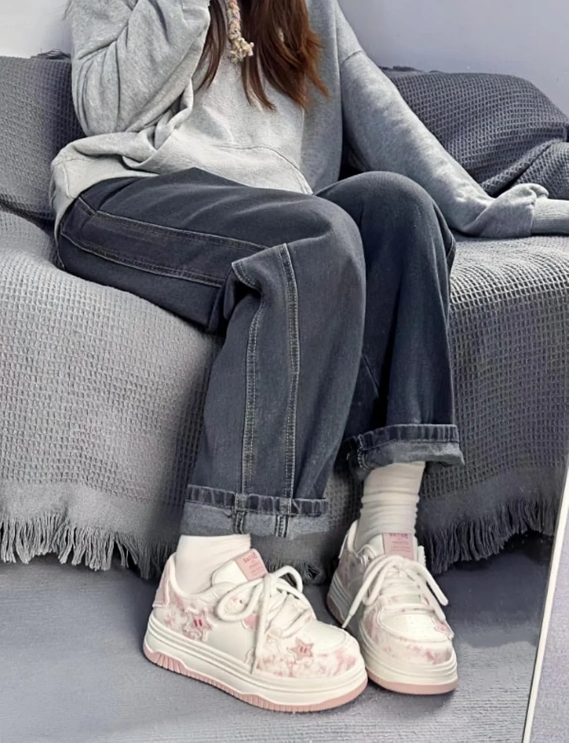 Cute Chunky Sole Star Aesthetic Shoes Platform Low Top Walking Sneakers for Women, Gifts for Girls Teens Fashion Comfort