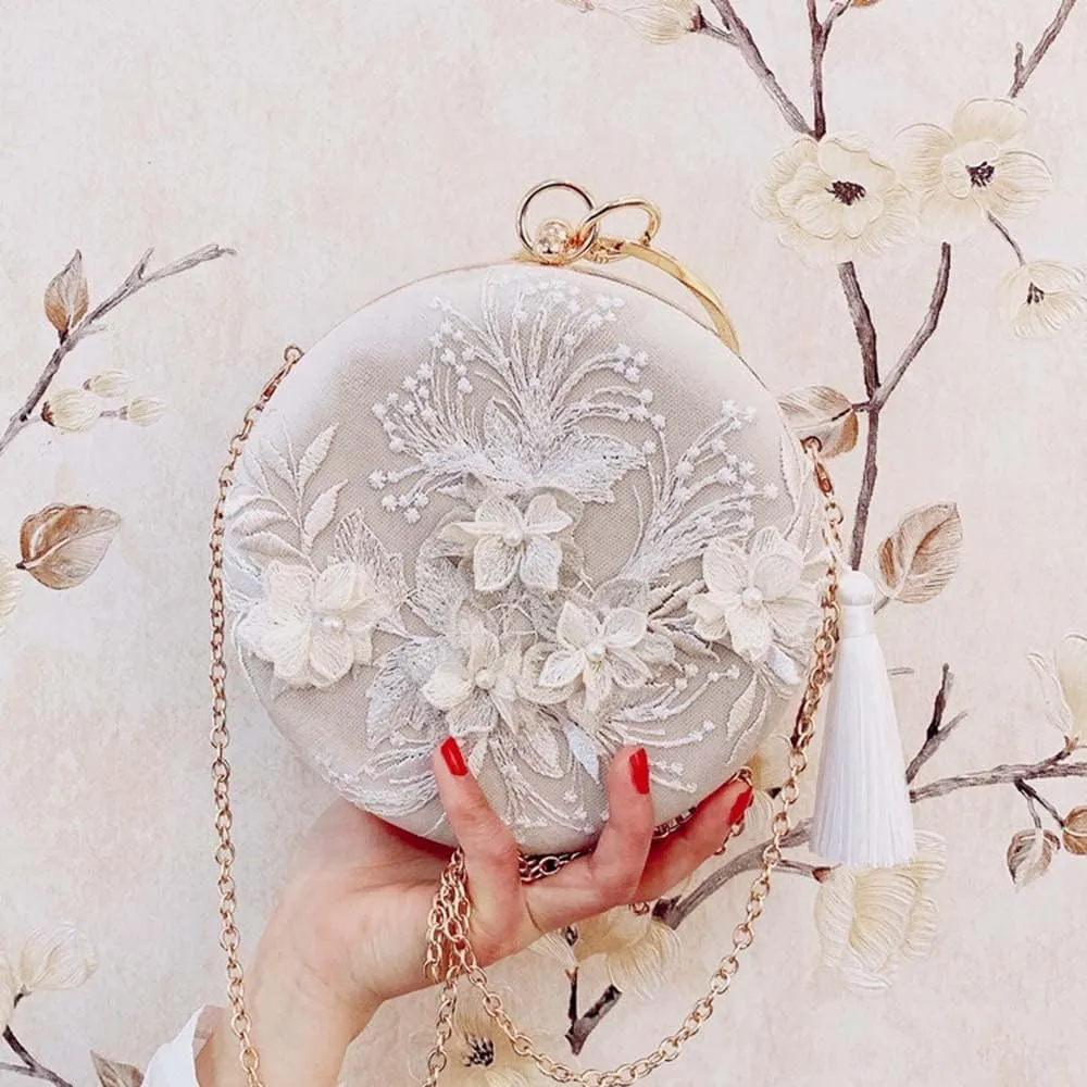 Evening Bag Small Metal Round Bag with Tassels for Women, Female Embroidered Night Bag, Banquet Dress Clutch Bag (Color : Beige)