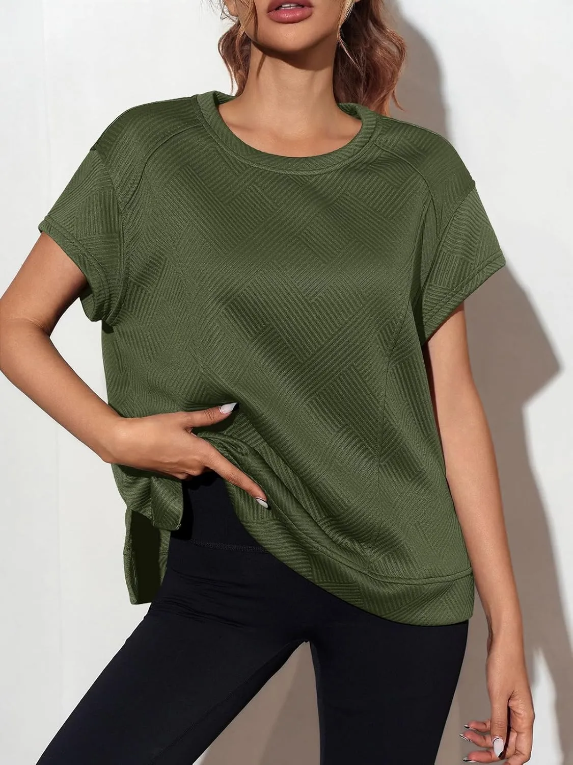 Fisoew Women's Oversized Sweatshirt Casual Textured Short Cap Sleeve Crewneck Loose Workout Summer Tops