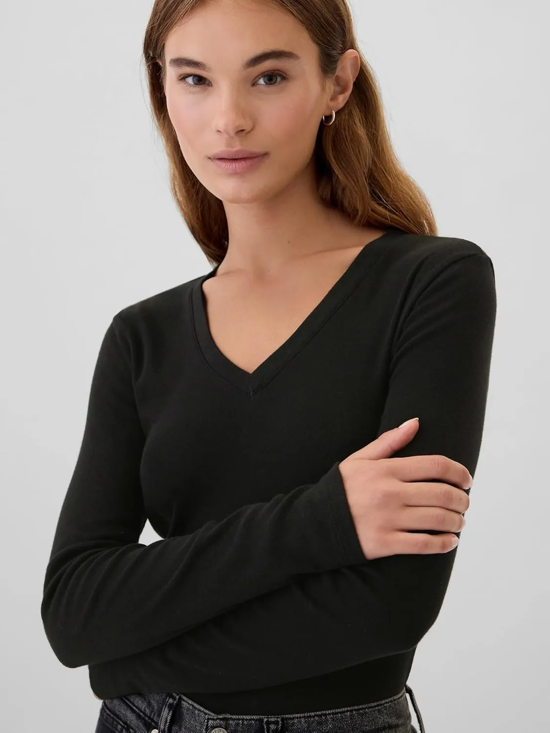 GAP Women's Long Sleeve Favorite V-Neck T-Shirt