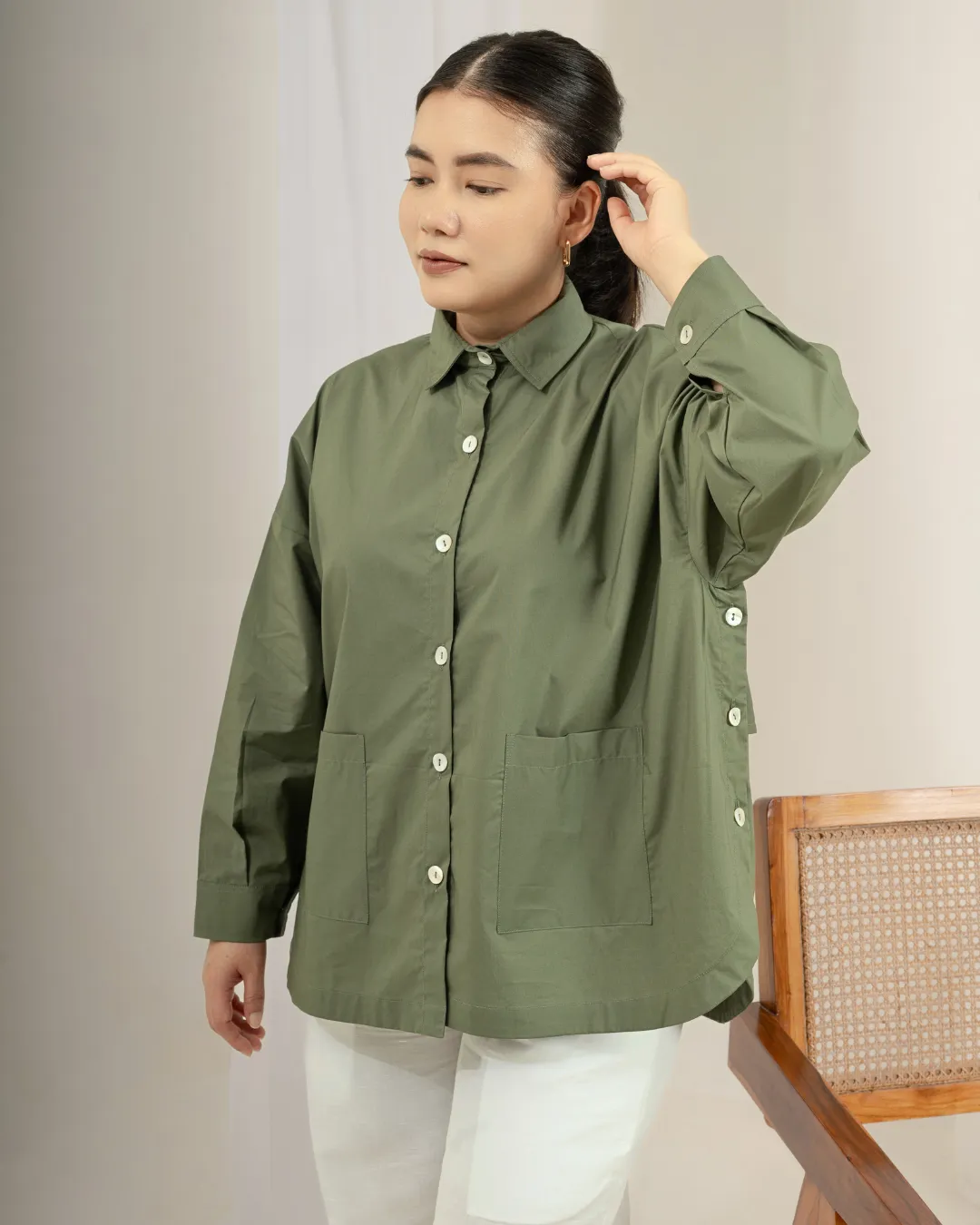 Jiyū Oversized Flap Shirt : Olive