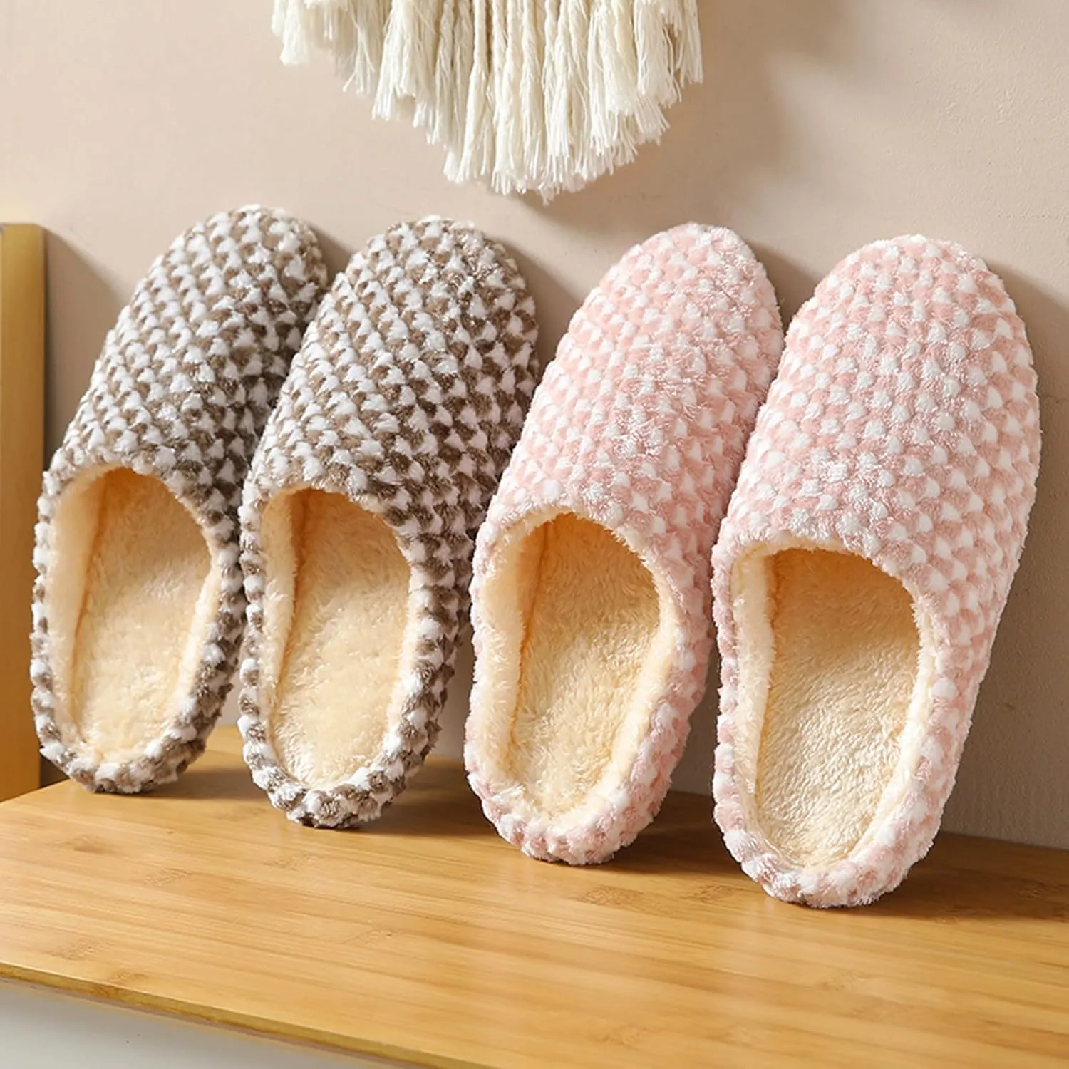 SBGMoSJ Comfy Slippers for Women Wide Indoor Slippers Winter Slip On Slippers with Rubber Soles Slippers for Men Wide Width Christmas Decorations Indoor Gifts for Husband 2023
